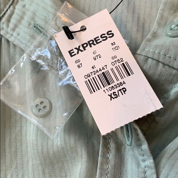 Express green button down top size XS NWT - Picture 5 of 6